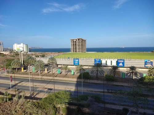 Apartamento Vista Al Mar En Solymar, Av Bolivar, Isla De Margarita 100m2, 02 Hab, 02 Baños