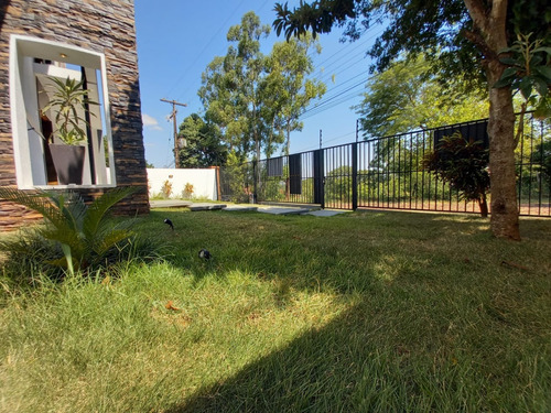 Vendo Casa A Estrenar En El Barrio San Pedro De Encarnación: 3 Habitaciones Y 2 Baños