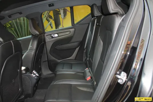 Volvo XC40 2.0 T4 FWD MOMENTUM II TP