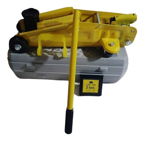 Imagen 3 de 4 de Gata Hidraulica Para Autos Tipo Caiman. Marca Toro Negro