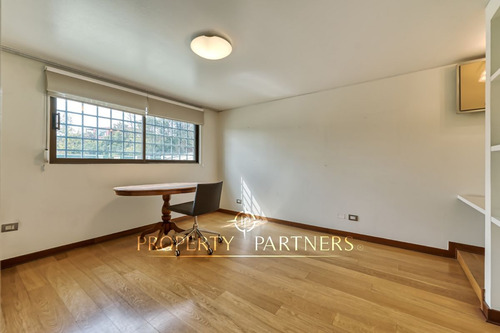 Exclusivo Penthouse En Los Dominicos Antiguos.