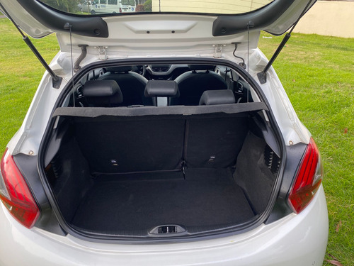 Peugeot 208 1.6 Feline Tiptronic