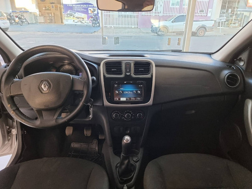 Imagem 4 de 10 de Renault Sandero 1.6 Expression 8v Flex 4p Manual