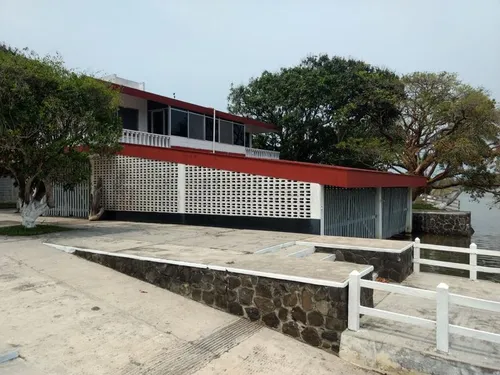 Venta Finca 1.1 Hectáreas 8 Recamaras En Tamiahua, Veracruz.