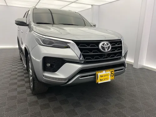 Toyota Fortuner 2.7 SRV