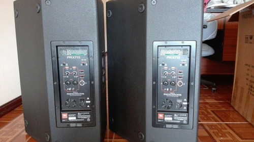 Imagen 2 de 10 de 2 Parlantes Jbl Prx 715 Activos