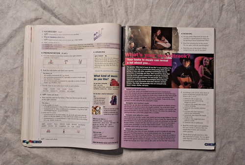 New English File: Upperintermediate: Student's Book+workbook (Usado)