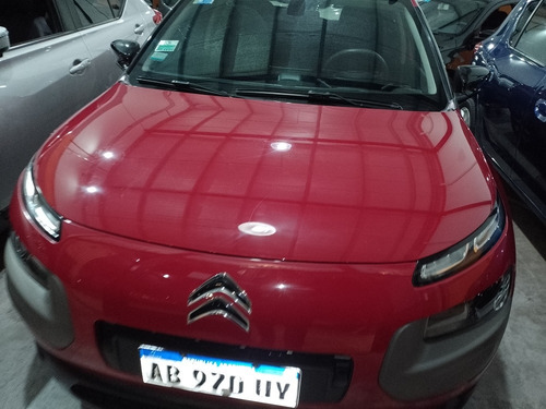 Imagen 12 de 24 de Citroën C4 Cactus 2017 1.2 Puretech 110 At6 S&s Shine