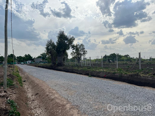 Venta - Excelentes Lotes En Barrio Semi Cerrado En Pilar -