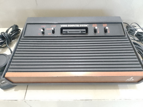 Atari Clásico Con Frente De Madera