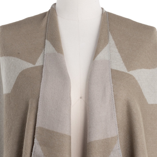 Imagen 6 de 10 de Poncho Capa Chal Largo Flecos Tejido Suave Tribal Boho Chic.
