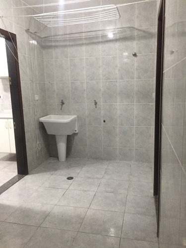 Imagem 15 de 24 de Sobrado Lindo Com 3 Dormitorios Grandes Ja Com Armarios Fl25