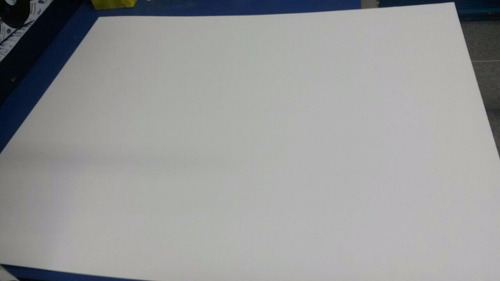 Imagen 1 de 2 de Láminas De Anime Comprimido 5mm, 81x101 Cm, Blanca Importada