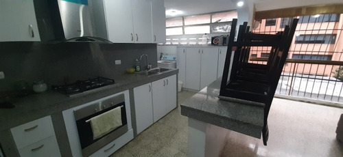 Imagen 8 de 30 de Venta 1era Av. Palos Grandes 107 M2. 100.000