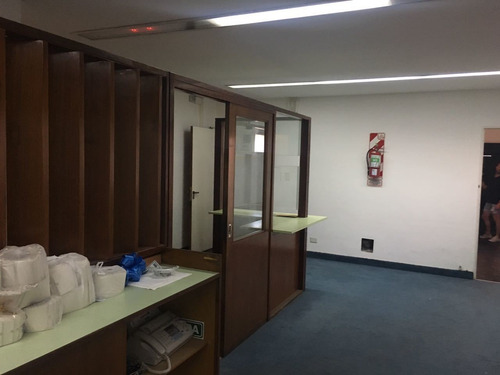 Imagen 8 de 17 de Galpon Con Oficinas En Venta