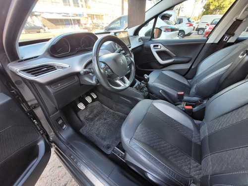 Peugeot 208 1.6 Feline