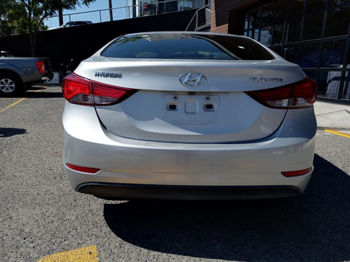 Imagen 6 de 13 de Hyundai Elantra Gls Premium 4869