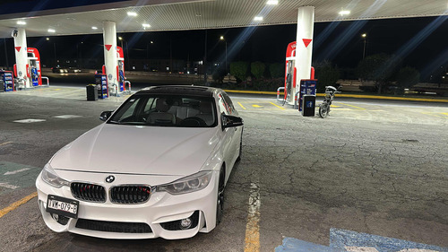Bmw 328i, Modelo 2012 Twin Turbo 4 Cilindros