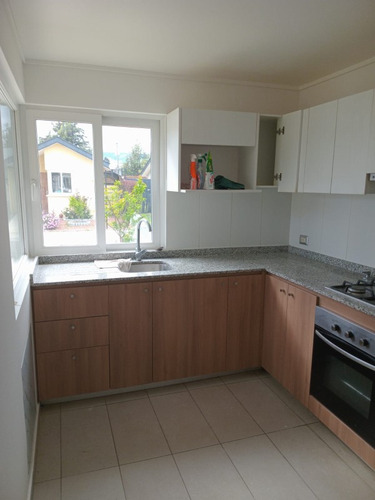 Arriendo Espléndida Casa En Condominio 3d/2b/3e, Limache.