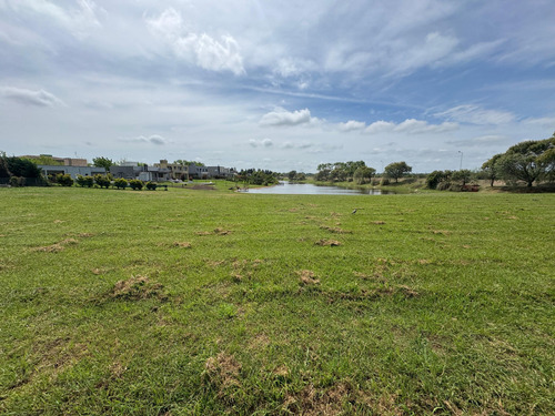 Lote A La Laguna B°parque Nautico El Cazal,escobar