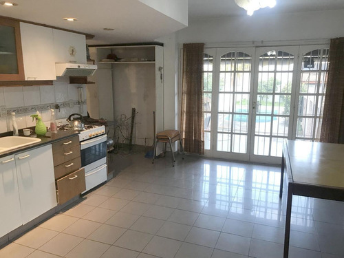 Imagen 3 de 27 de Chalet Dúplex 6 Amb. - Excelente Zona - Martínez