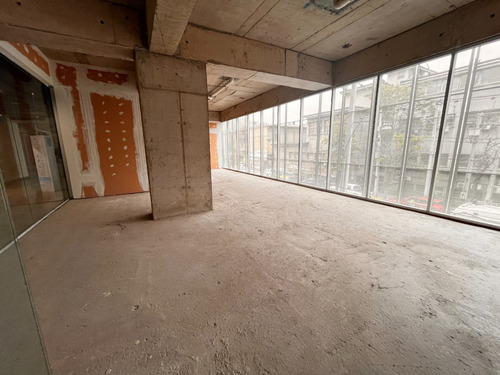 Planta Libre En Nuevo Strip Center, Metro Hospitales