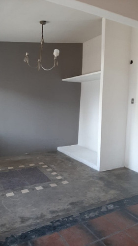 Imagen 5 de 30 de Permuta - Casa De 8 Ambientes En Venta - Ituzaingo Norte