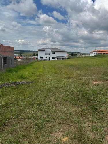 Terreno 1000 Mts Quadrados - Condomínio Arumã - Sarapuí