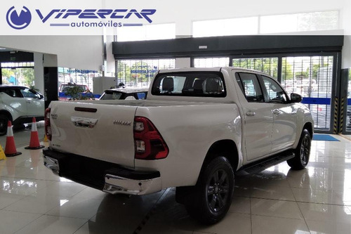 Imagen 5 de 14 de Toyota Hilux Srv 2.7 2023 0km