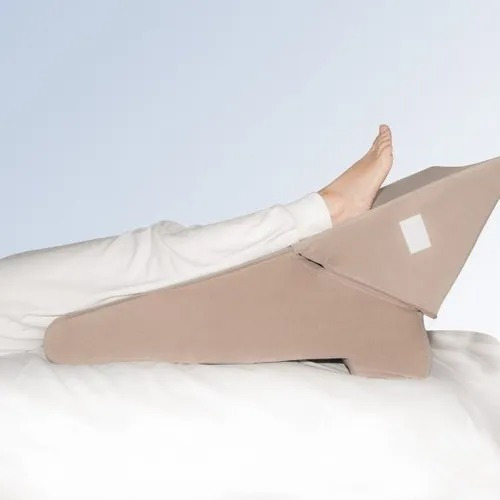Imagen 5 de 10 de Almohadon Triangular Reposo 7 Posiciones En 1 Funda Lavable