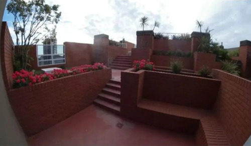 Av Martín García 500 Barracas 4amb U$280.000