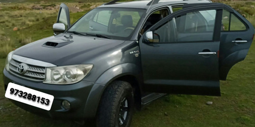 Toyota Fortuner Full 2011 Full