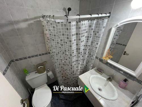 Venta Chalet En Dos Plantas, Excelente Ubicación - Francisco Alvarez