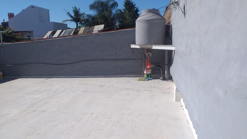 Ph En Venta - Caseros - 3 Amb, Patio Y Terraza. Sobre Avda. San Martín Al 3900, Caseros