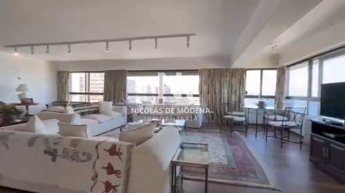 Apartamento En Peninsula, Punta Del Este De 4 Dormitorios A Metros Del Mar.