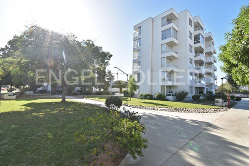 Venta De Departamento Cercano A Avenida Francisco Aguirre