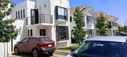 Casa En Venta En Condominio. En Peñaflor