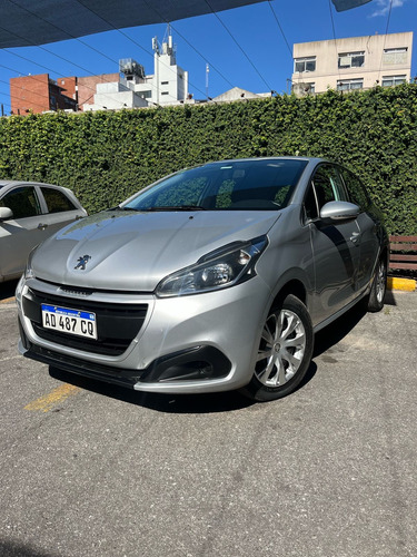 Peugeot 208 1.6 Active