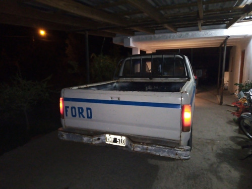 Ford F-100 Pick Up