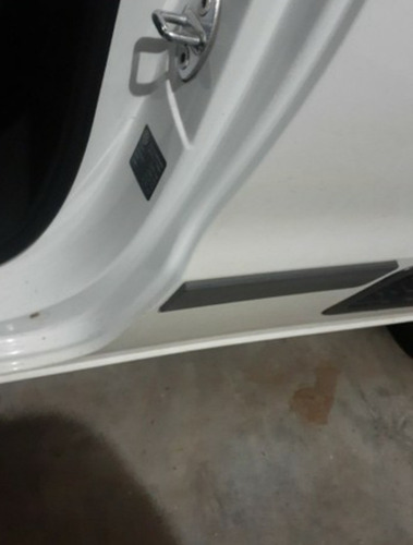 Imagem 3 de 3 de Volkswagen Saveiro 2011 1.6 Cab. Simples Total Flex 2p