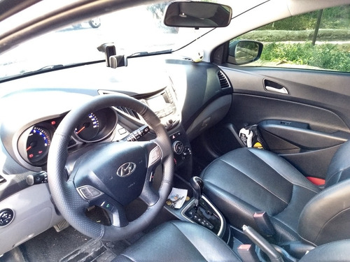 Imagem 8 de 12 de Hyundai Hb20 2013 1.6 Premium Flex Aut. 5p