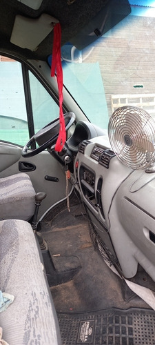 Imagen 8 de 11 de Renault Master 2004 2.8 D F. Corto Al L1h2