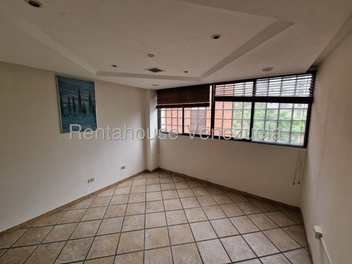 Apartamento En Venta Parroquia La Candelaria 25-20720