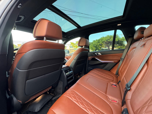 BMW X5 4.4 V8 M60I