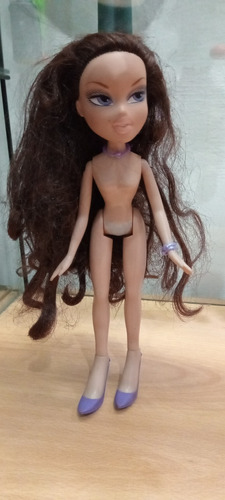 Bratz Muñeca Con Accesorios