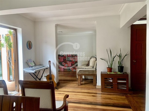 Casa En Venta De 3 Dorm. En Providencia
