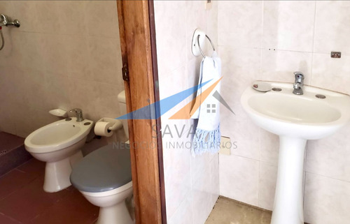 Venta Casa De Lujo 8 Dormitorios En La Floresta. 2 Piscinas. Barbacoa! 4000 M² De Terreno!