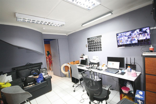 Local Comercial Para Amplio Giro De Servicio Automotriz