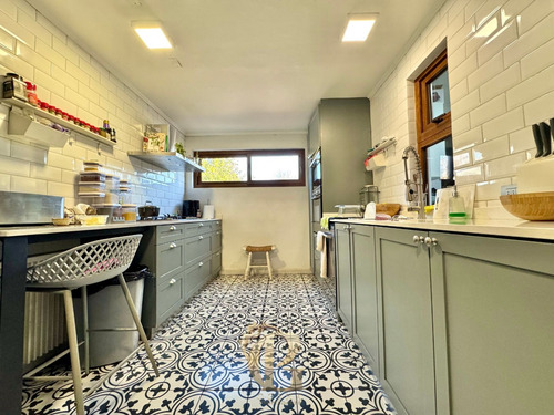 Remodelada En Condominio Cerrado Pasaje Los Prados