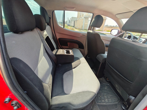 Mitsubishi L200 2.4 Cabina Doble 4x2 Mt